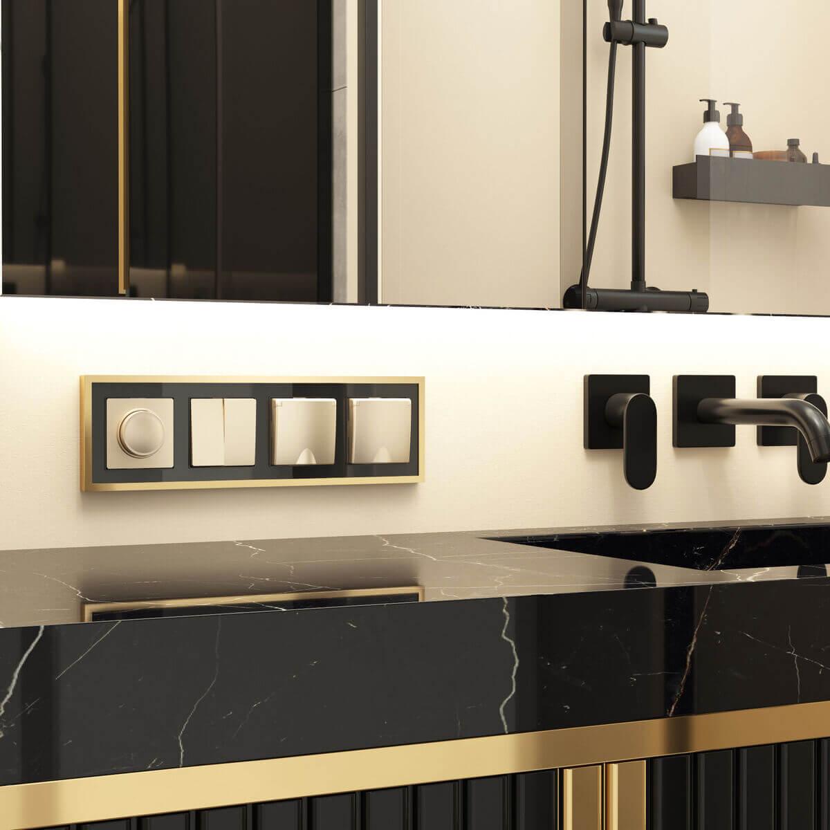 фото рамка werkel на 4 поста айвори черный/латунь w0042852 4690389193323 | 220svet.ru